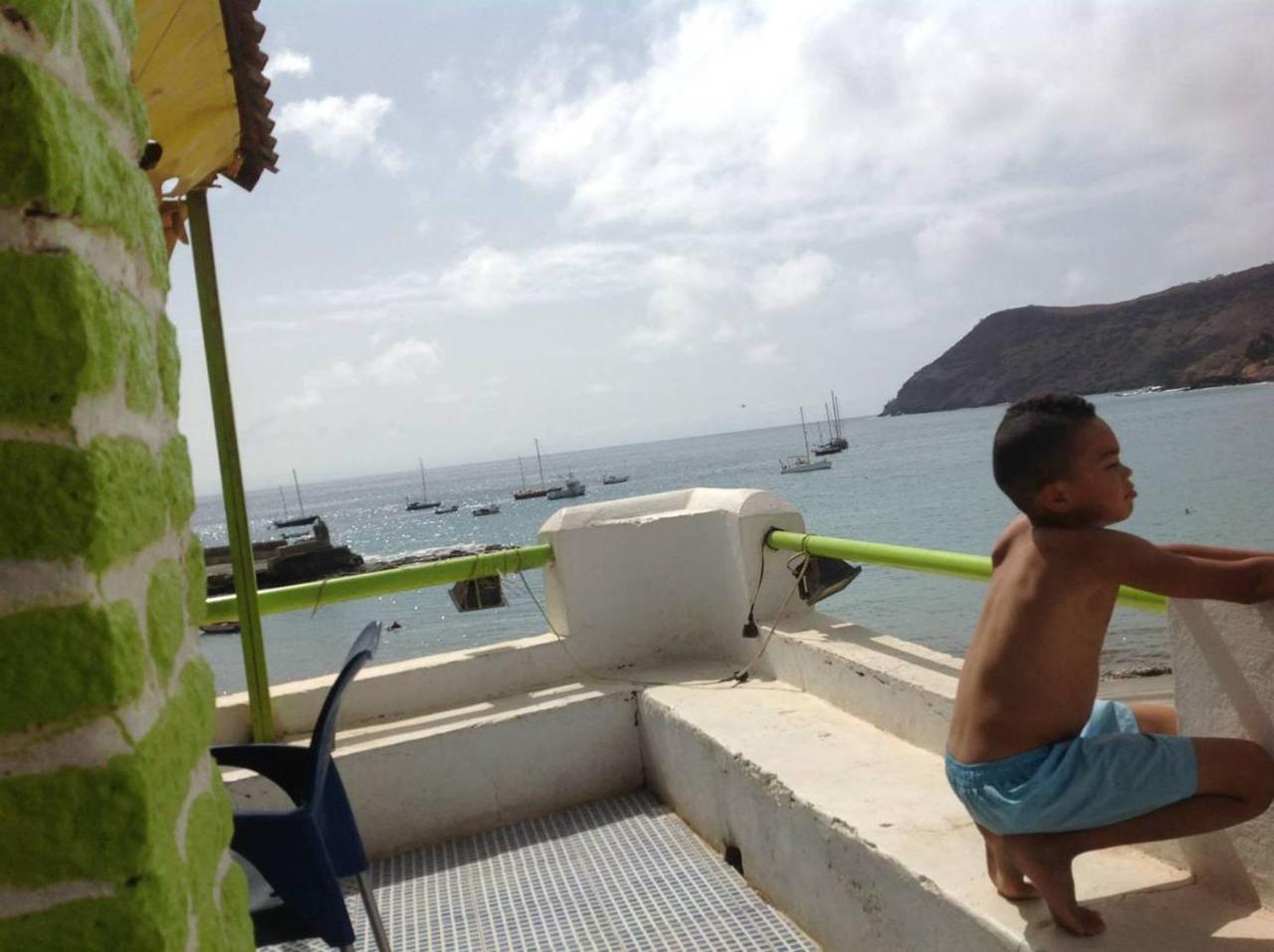 Casa Cabral : Big Apartment Next To The Beach Tarrafal  Esterno foto