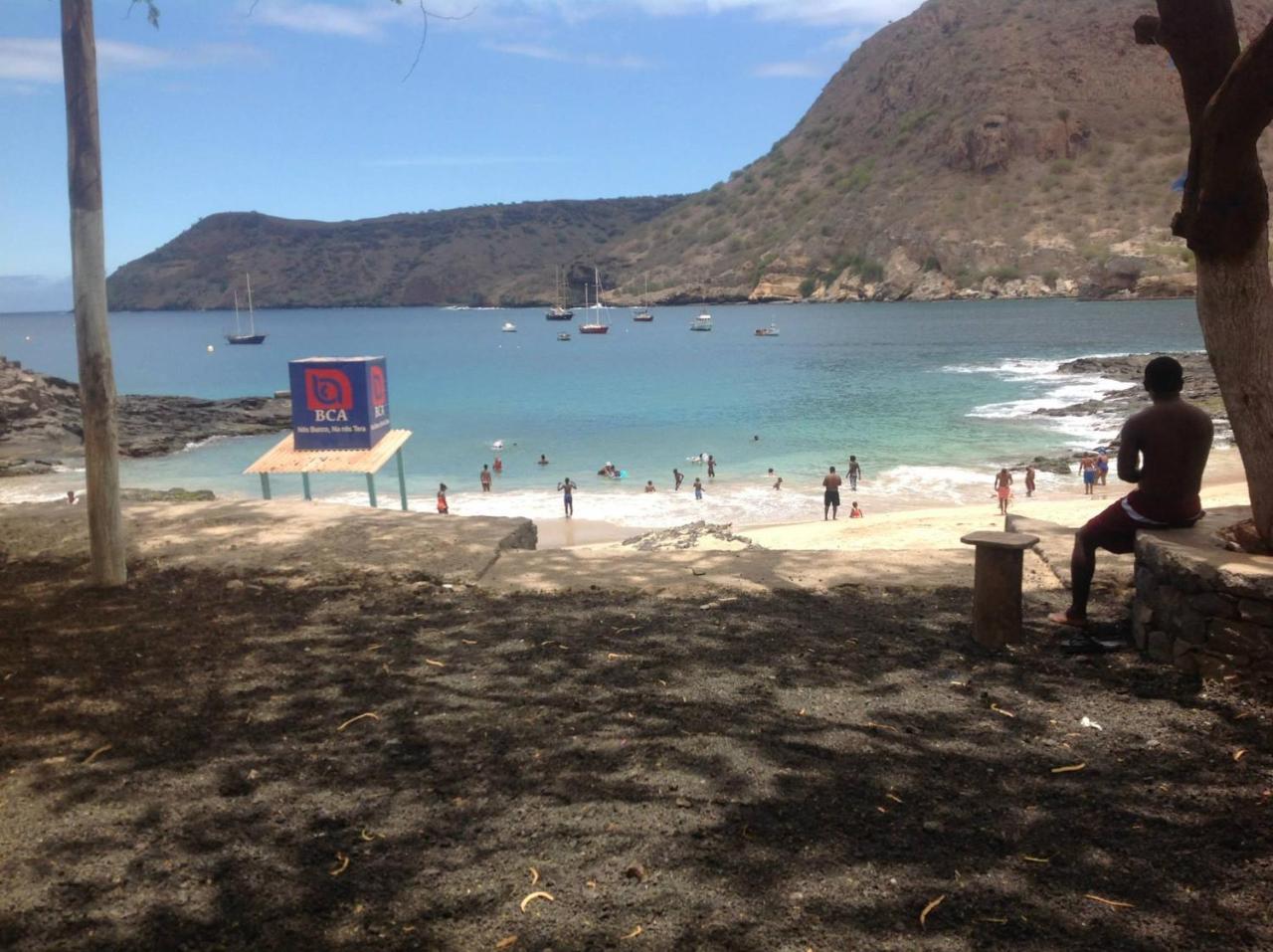 Casa Cabral : Big Apartment Next To The Beach Tarrafal  Esterno foto