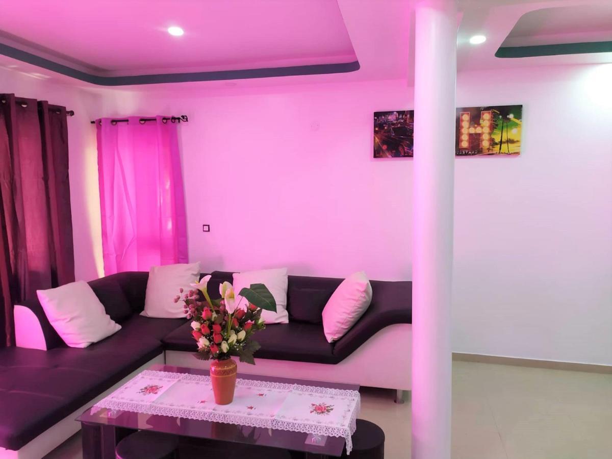 Casa Cabral : Big Apartment Next To The Beach Tarrafal  Esterno foto